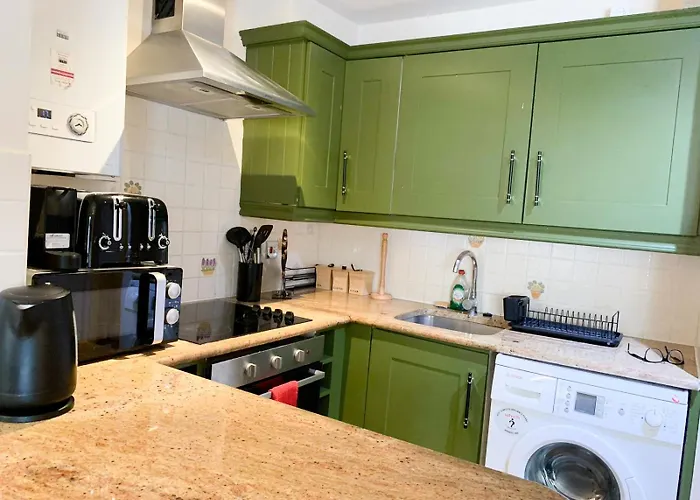 Lovely 1 Bedroom Flat In West Kensington Central London, Shepherd\'S Bush