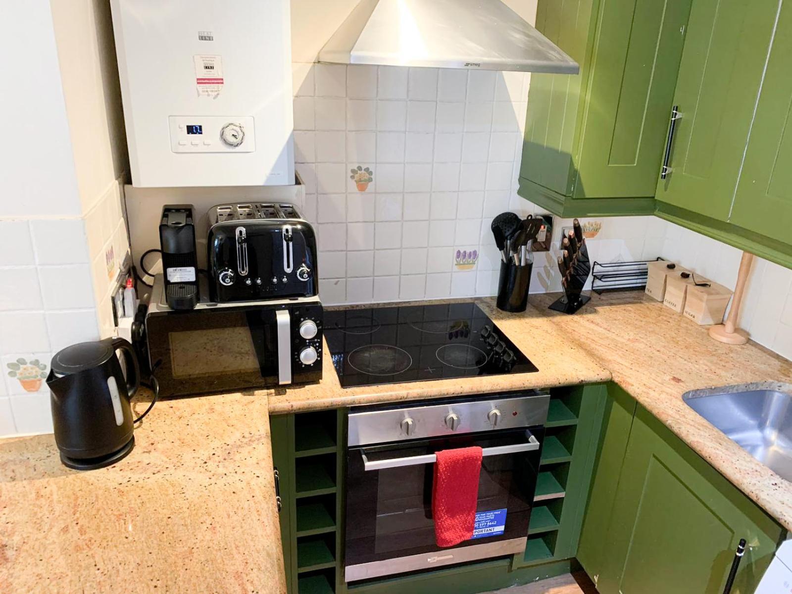 Lovely 1 Bedroom Flat In West Kensington London, Shepherd's Bush Appartamento *