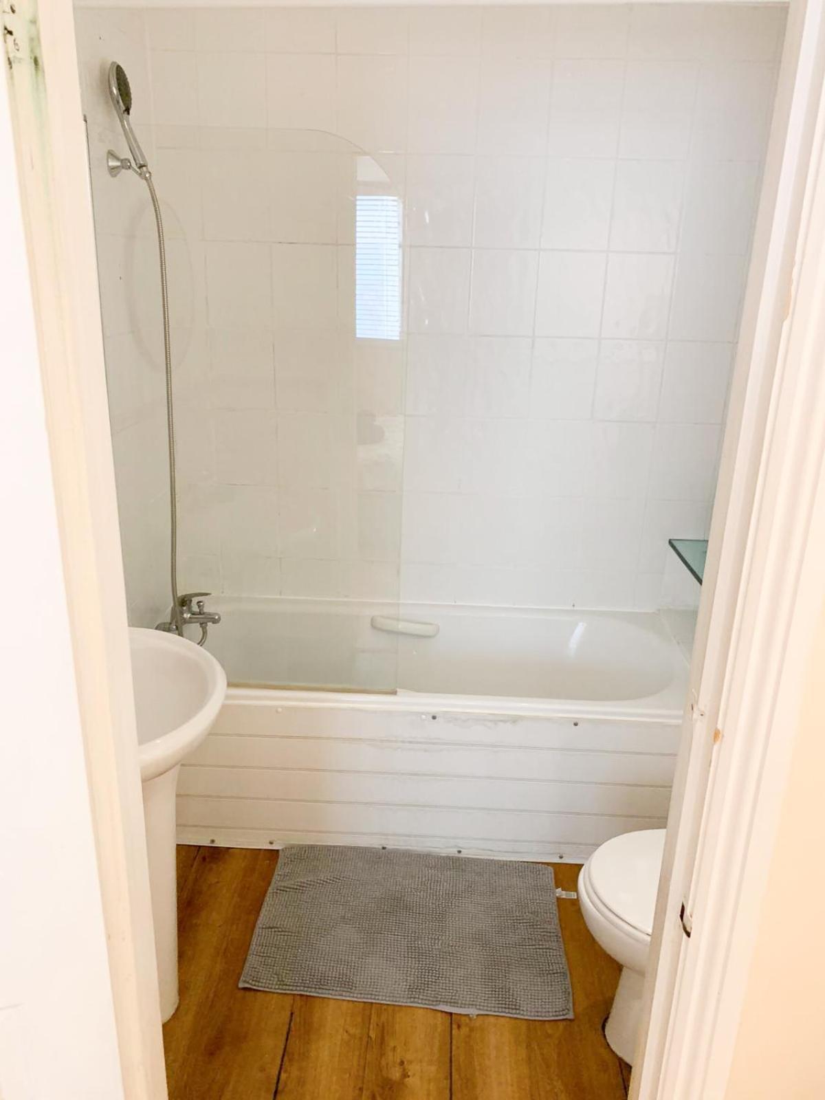 Lovely 1 Bedroom Flat In West Kensington London, Shepherd's Bush Appartamento *
