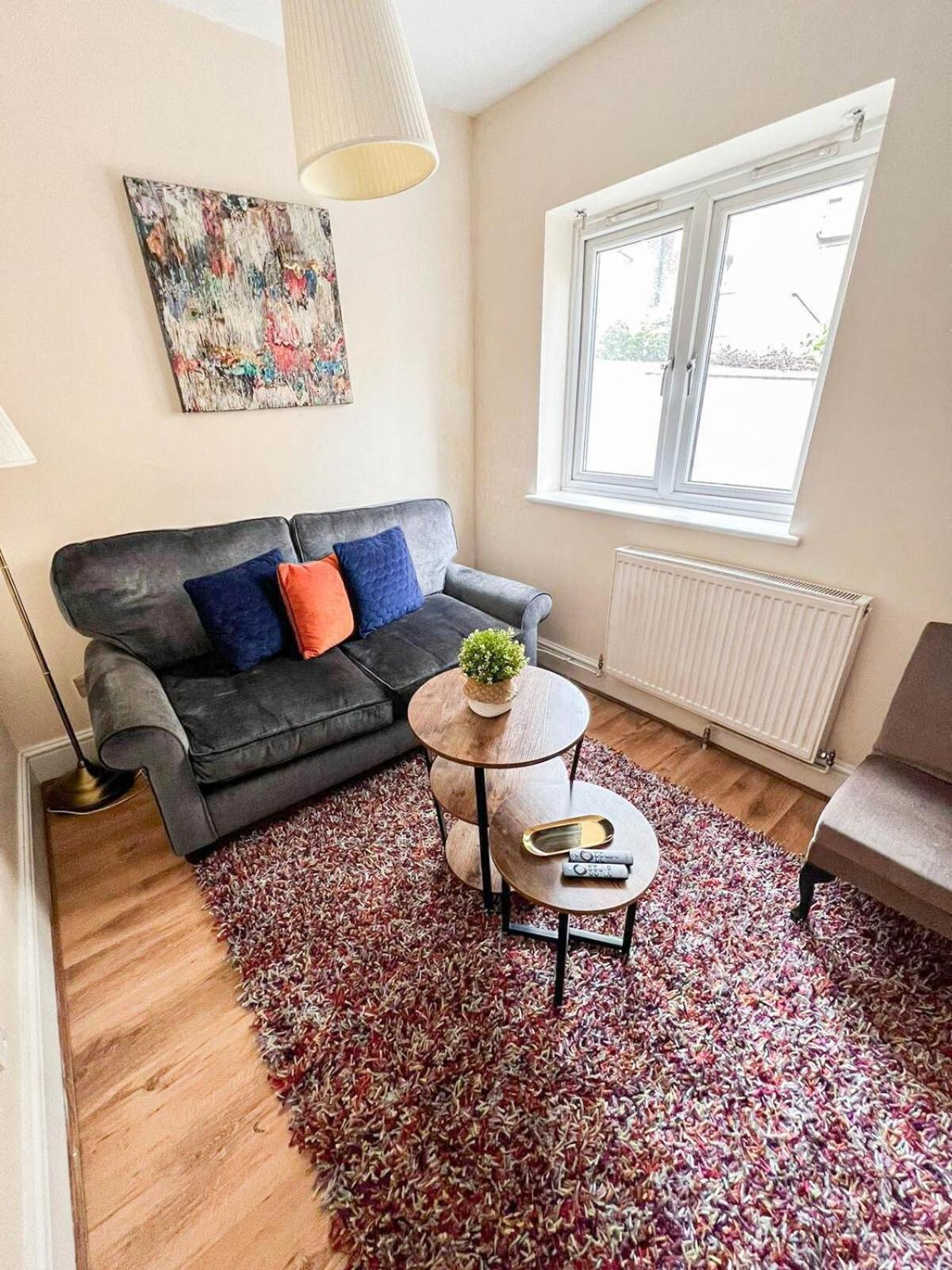 Apartment Lovely 1 Bedroom Flat In West Kensington London, Shepherd's Bush London