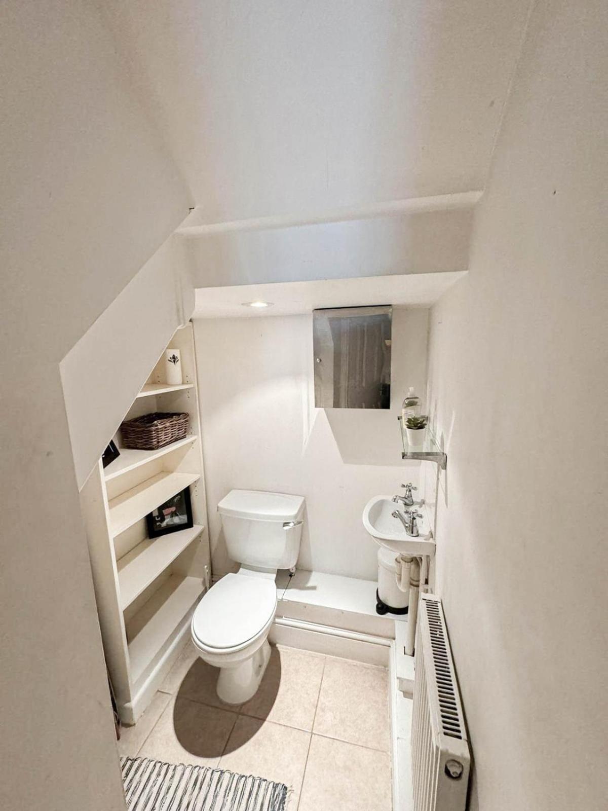 Lovely 1 Bedroom Flat In West Kensington London, Shepherd's Bush London