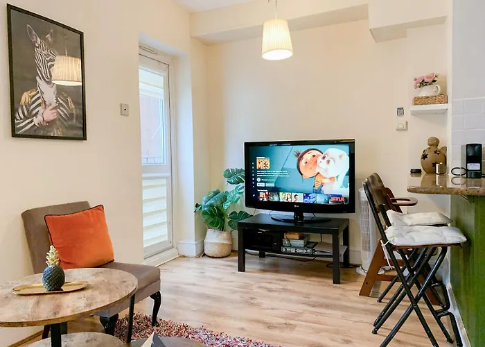 Lovely 1 Bedroom Flat In West Kensington Central London, Shepherd\'S Bush